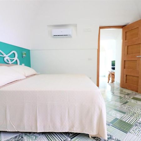 Mary'S Apartments - De Vivo Realty ماسّا لوبْرينسِ المظهر الخارجي الصورة