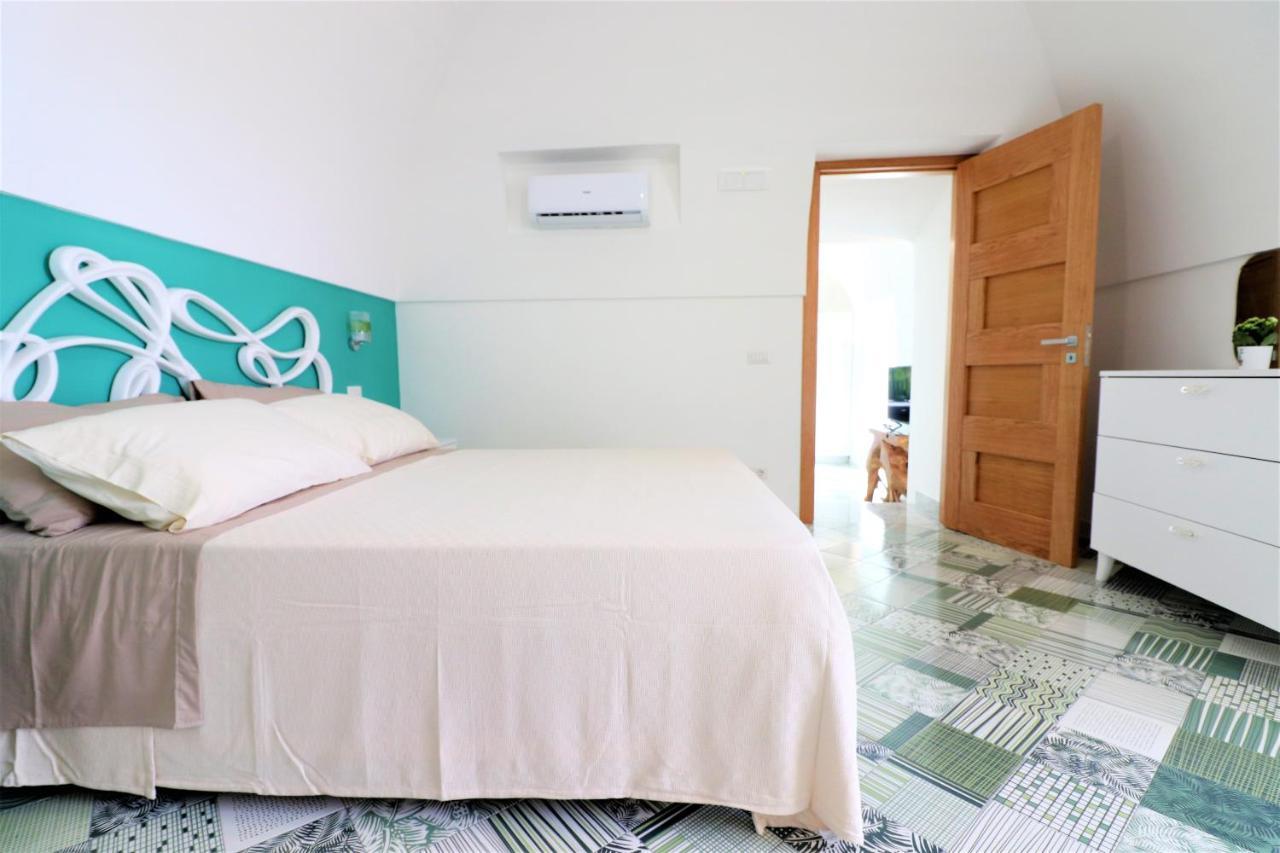 Mary'S Apartments - De Vivo Realty ماسّا لوبْرينسِ المظهر الخارجي الصورة
