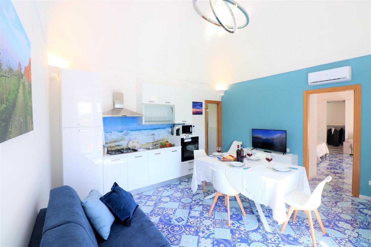 Mary'S Apartments - De Vivo Realty ماسّا لوبْرينسِ المظهر الخارجي الصورة