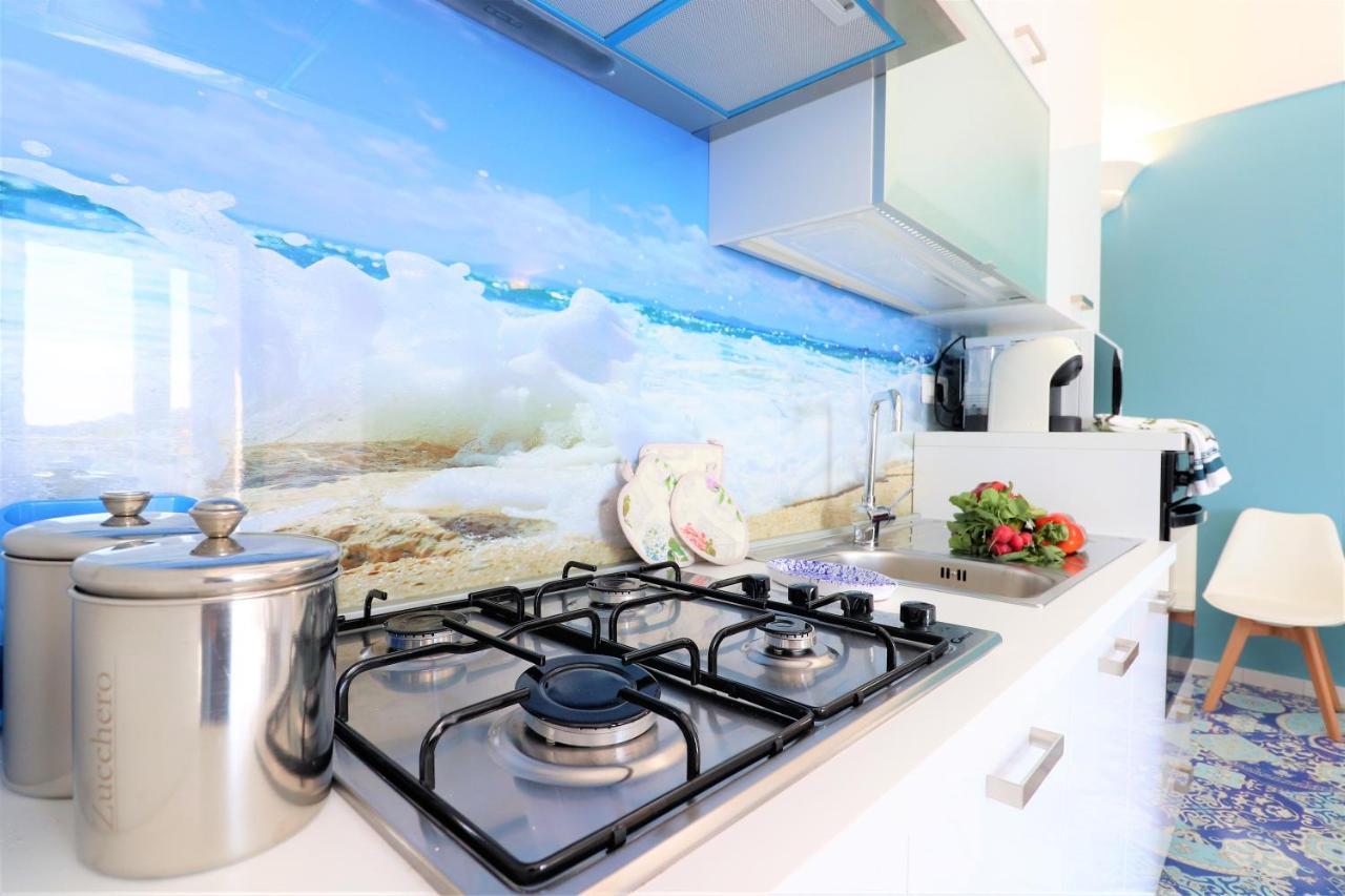 Mary'S Apartments - De Vivo Realty ماسّا لوبْرينسِ المظهر الخارجي الصورة